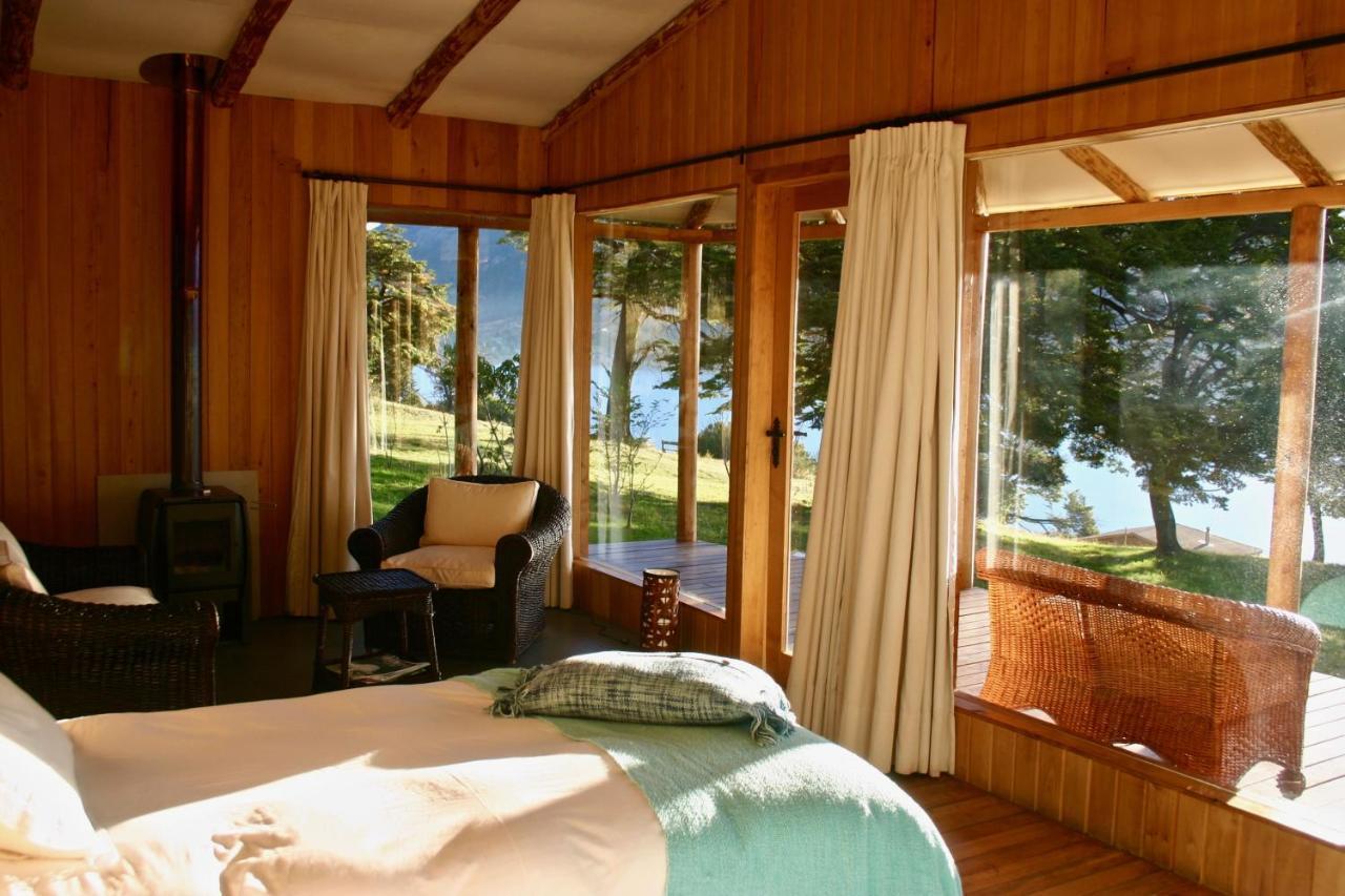Lodge El Mirador De Guadal Puerto Guadal Bagian luar foto